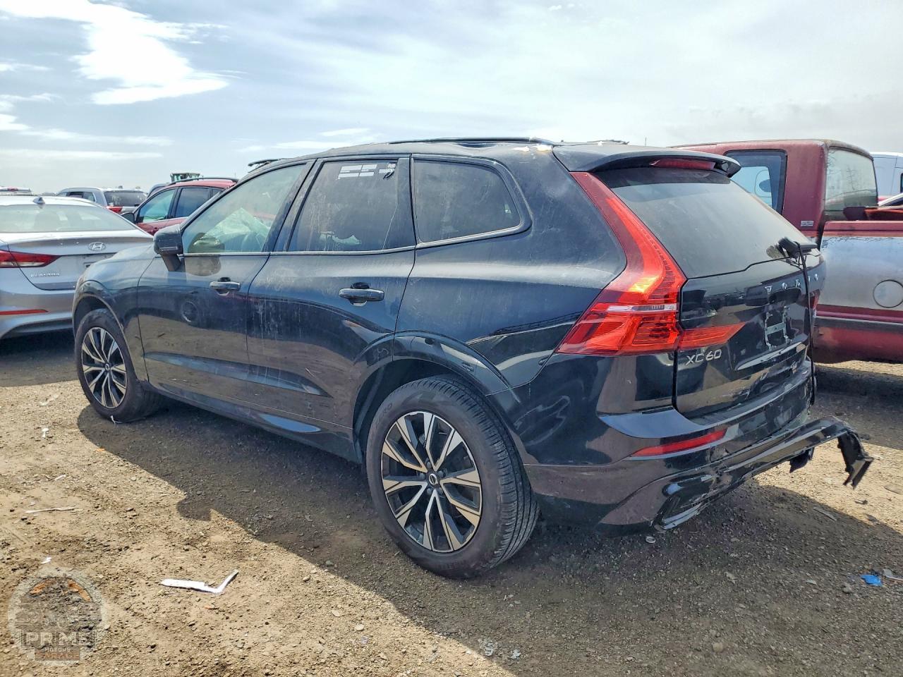 2025 VOLVO XC60 — фото 2