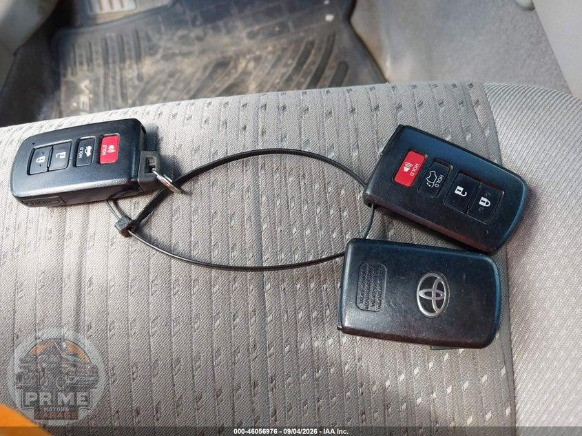 2014 TOYOTA CAMRY HYBRID XLE — фото 11