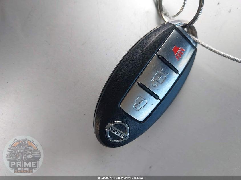 2009 NISSAN VERSA 1.8SL — фото 11