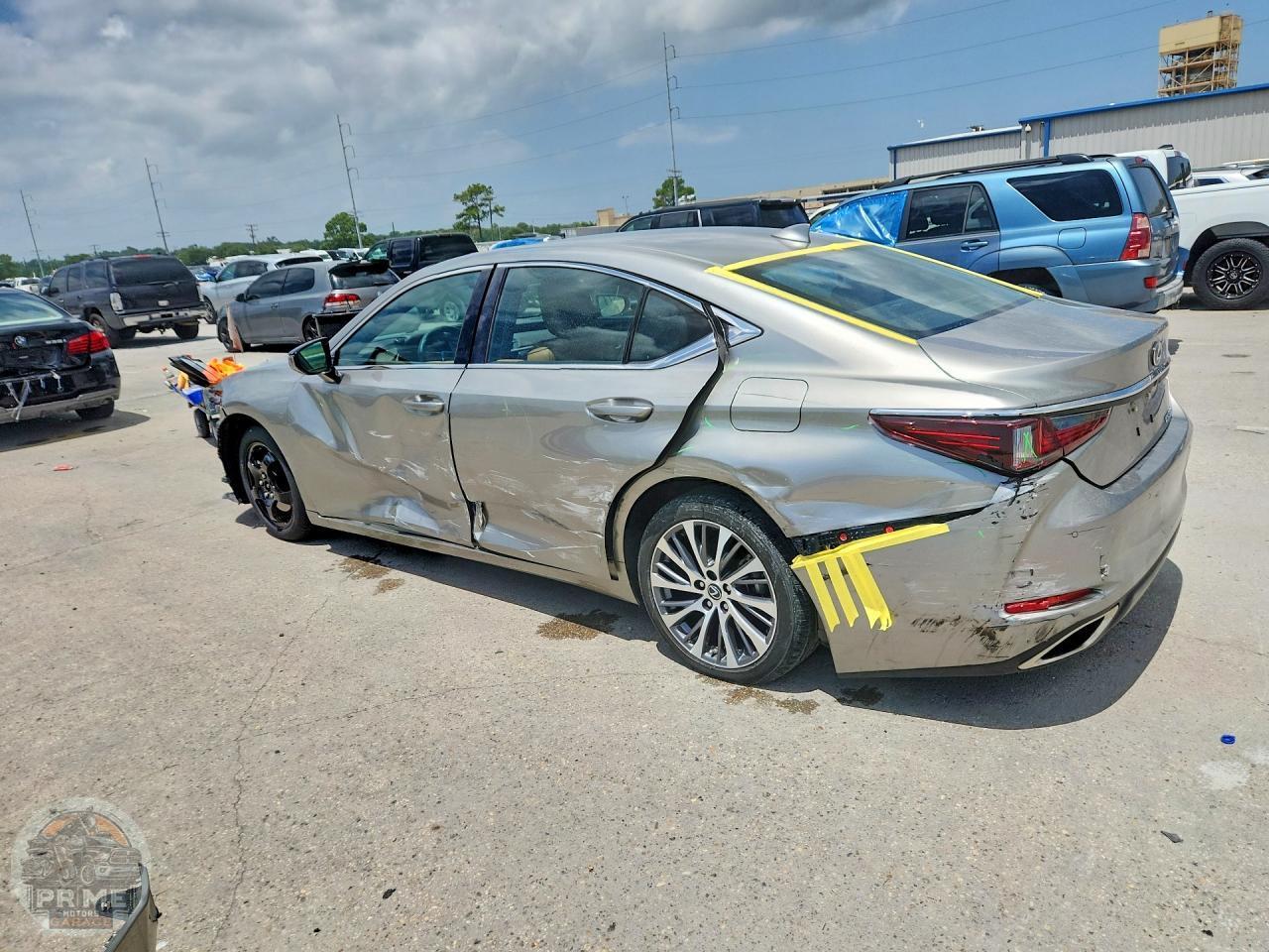 2020 LEXUS ES — фото 2
