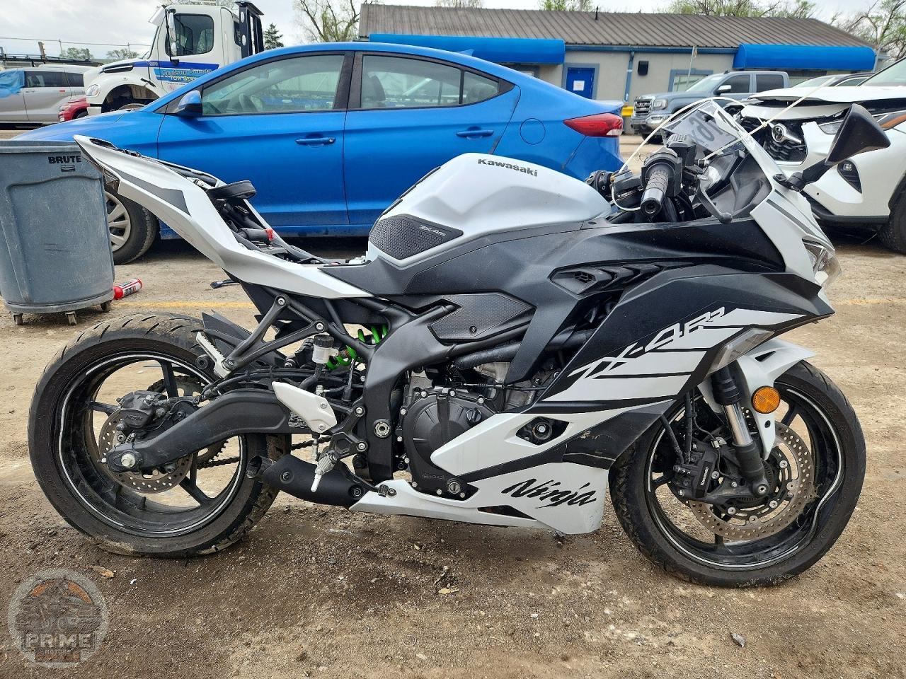2025 KAWASAKI ZX400 — фото 1