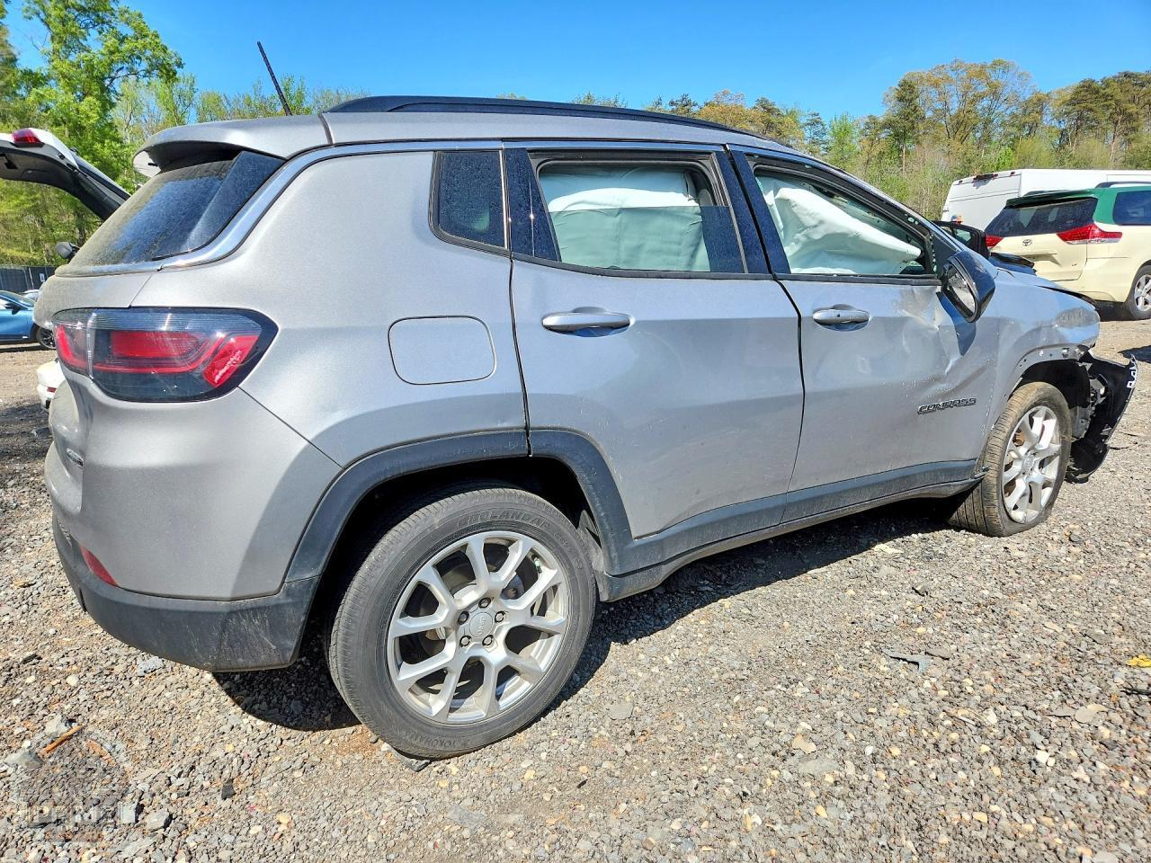 2023 JEEP COMPASS — фото 3