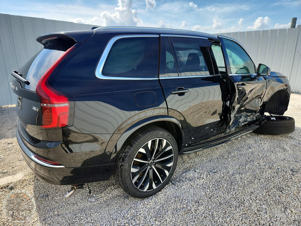 2026 VOLVO XC90 — фото 3