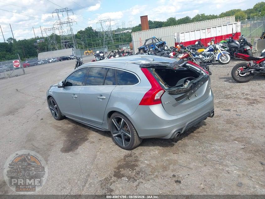 2015 VOLVO V60 T6 R-DESIGN PLATINUM — фото 3