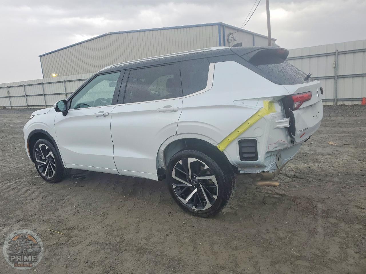 2024 MITSUBISHI OUTLANDER — фото 2
