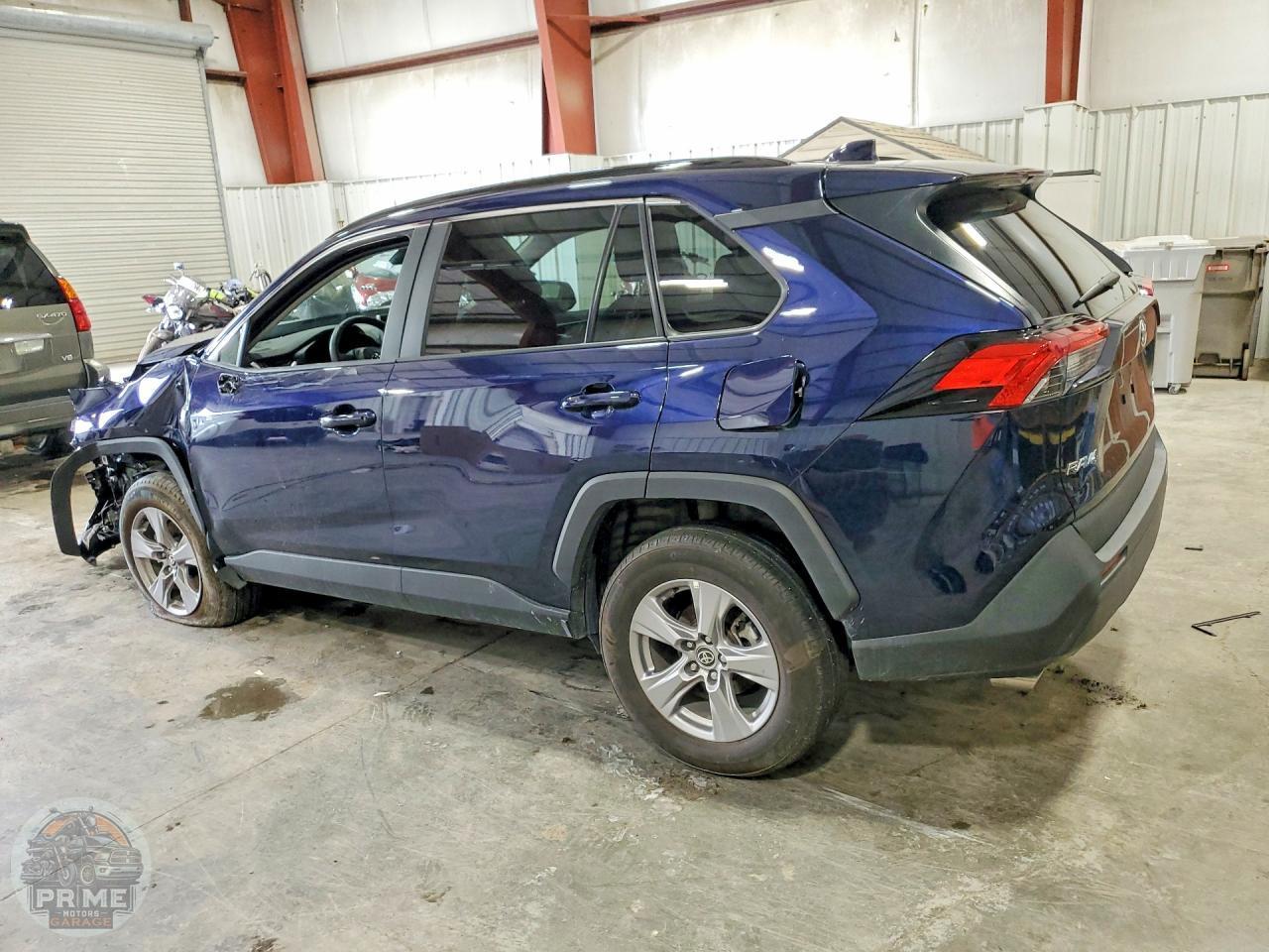 2025 TOYOTA RAV4 — фото 2