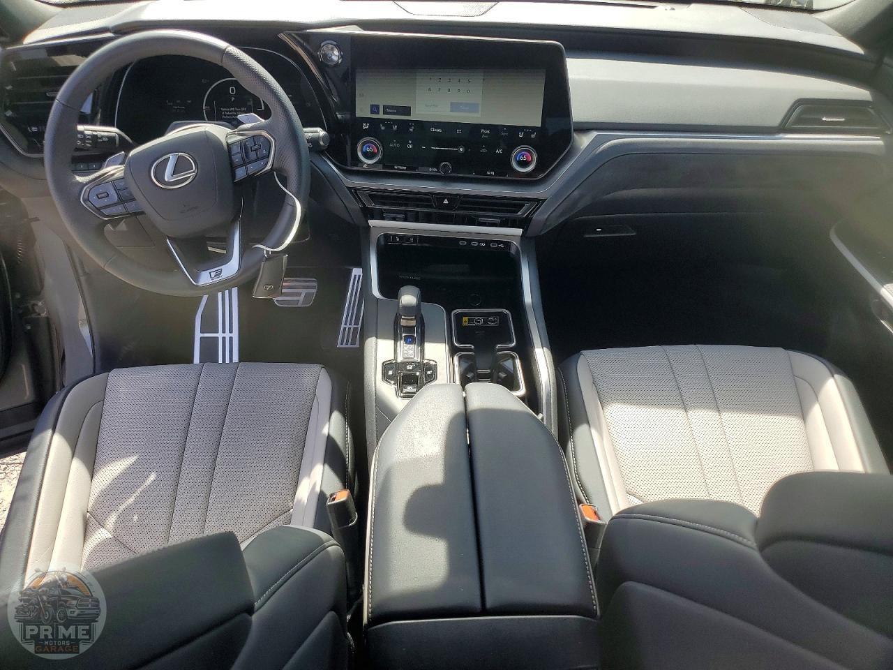 2025 LEXUS TX — фото 15