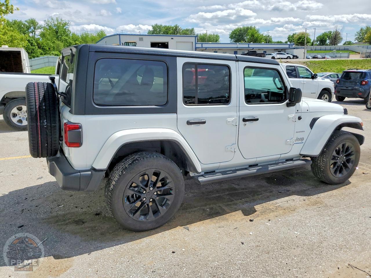 2023 JEEP WRANGLER — фото 4