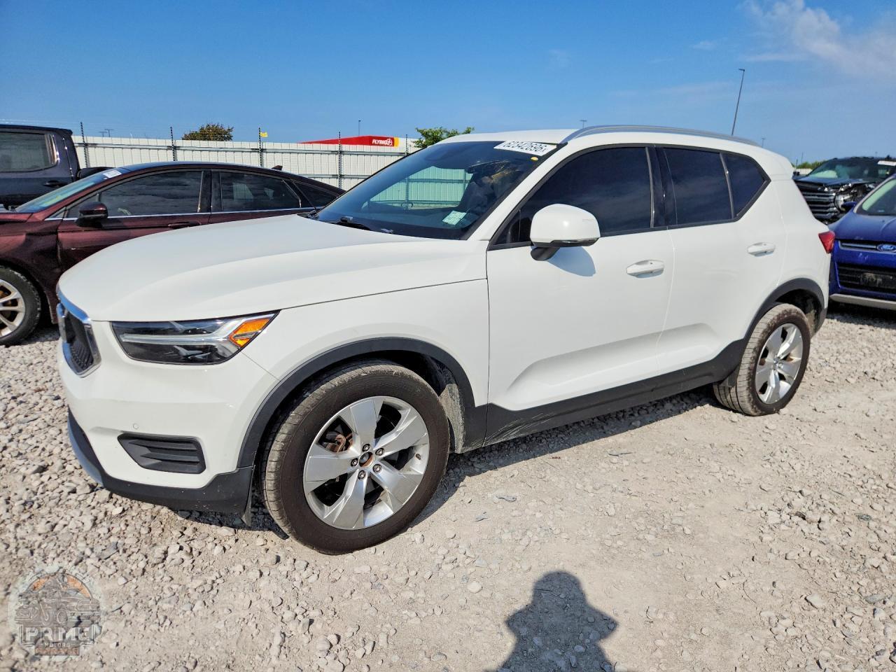 2020 VOLVO XC40 — фото 1
