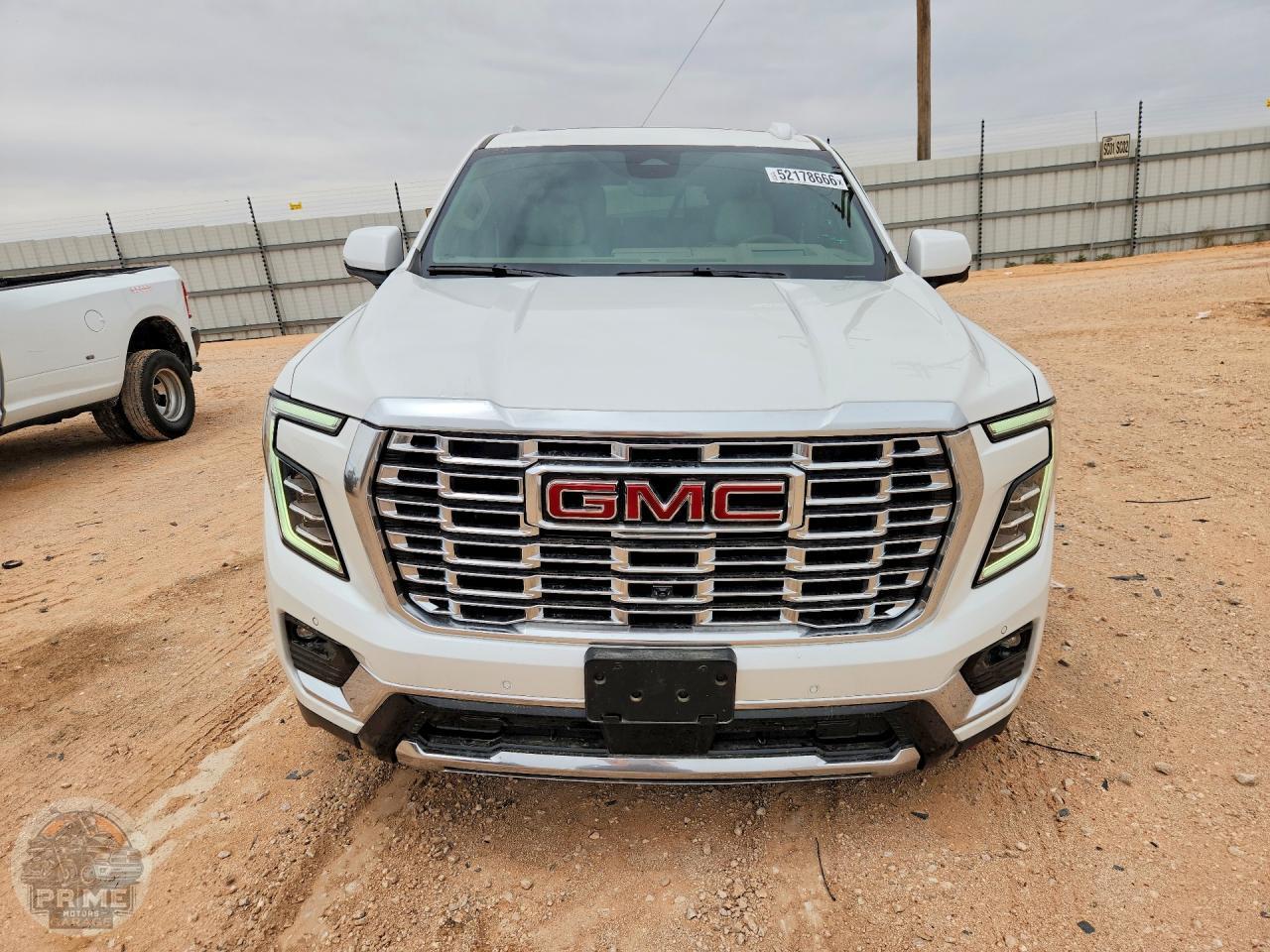 2025 GMC YUKON — фото 5