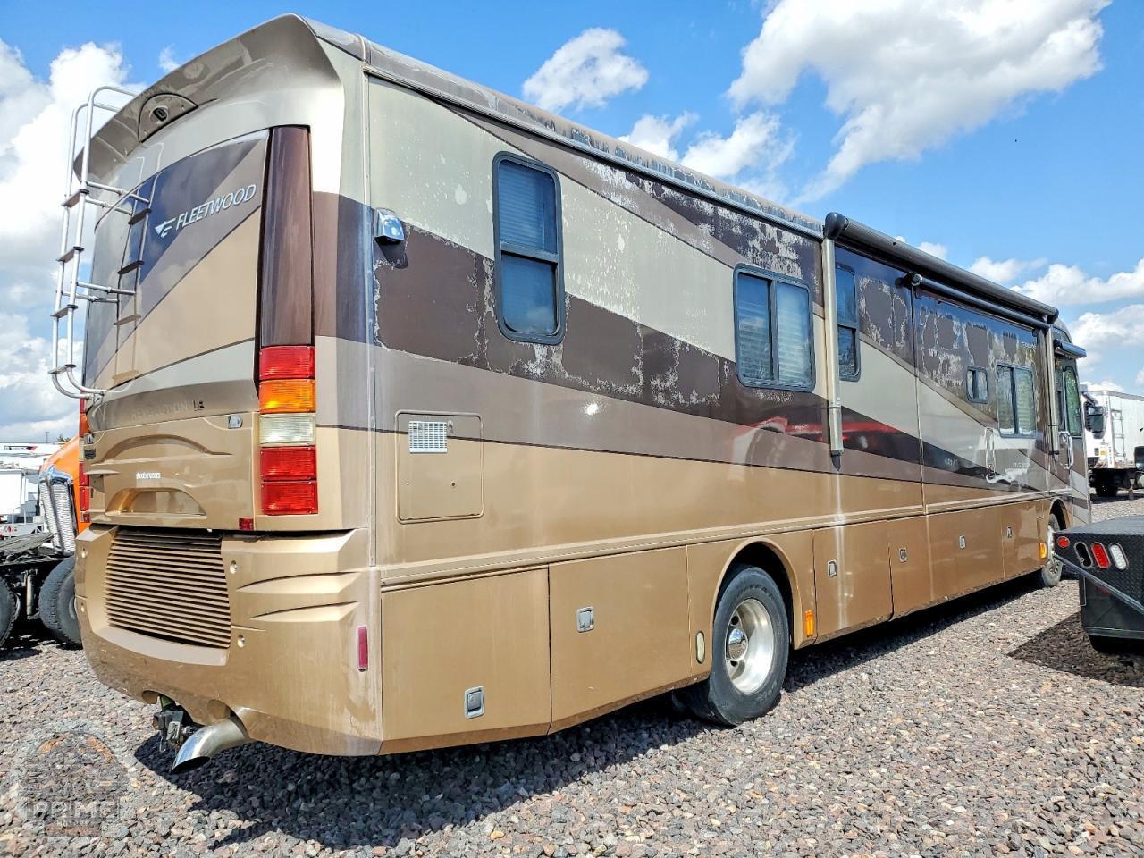 2005 SPARTAN MOTORS MOTORHOME — фото 7