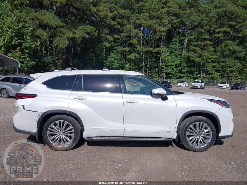 2023 TOYOTA HIGHLANDER HYBRID PLATINUM — фото 13