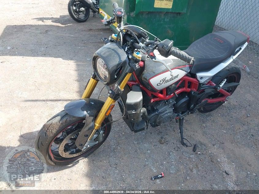 2022 INDIAN MOTORCYCLE CO. FTR R CARBON — фото 2