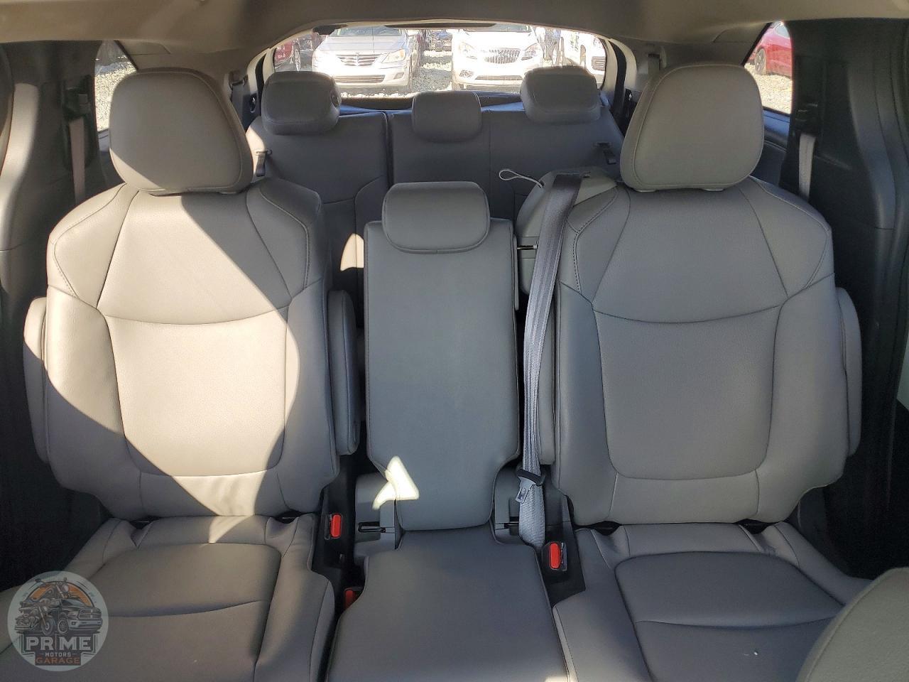 2025 TOYOTA SIENNA — фото 10