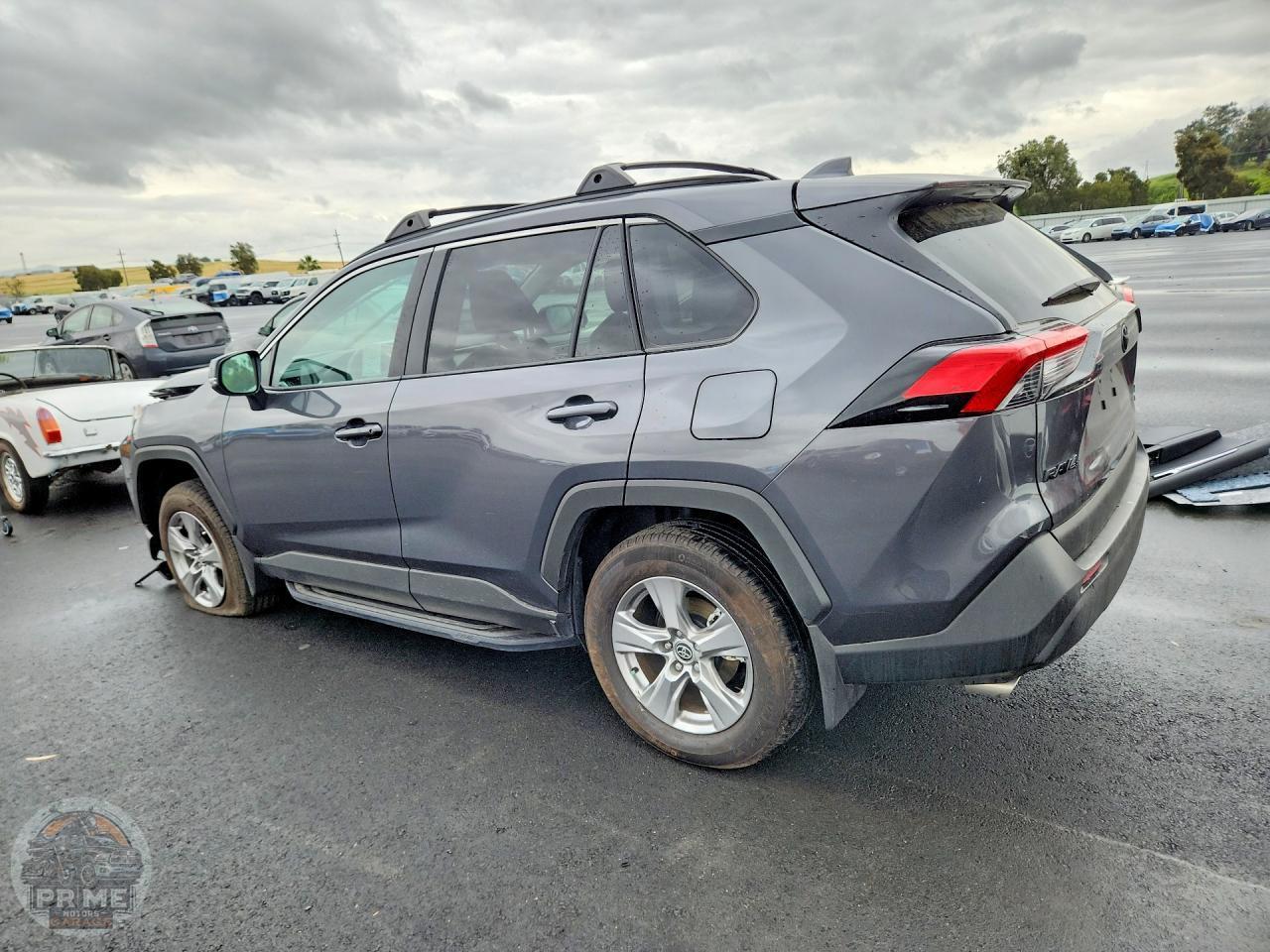 2025 TOYOTA RAV4 — фото 2