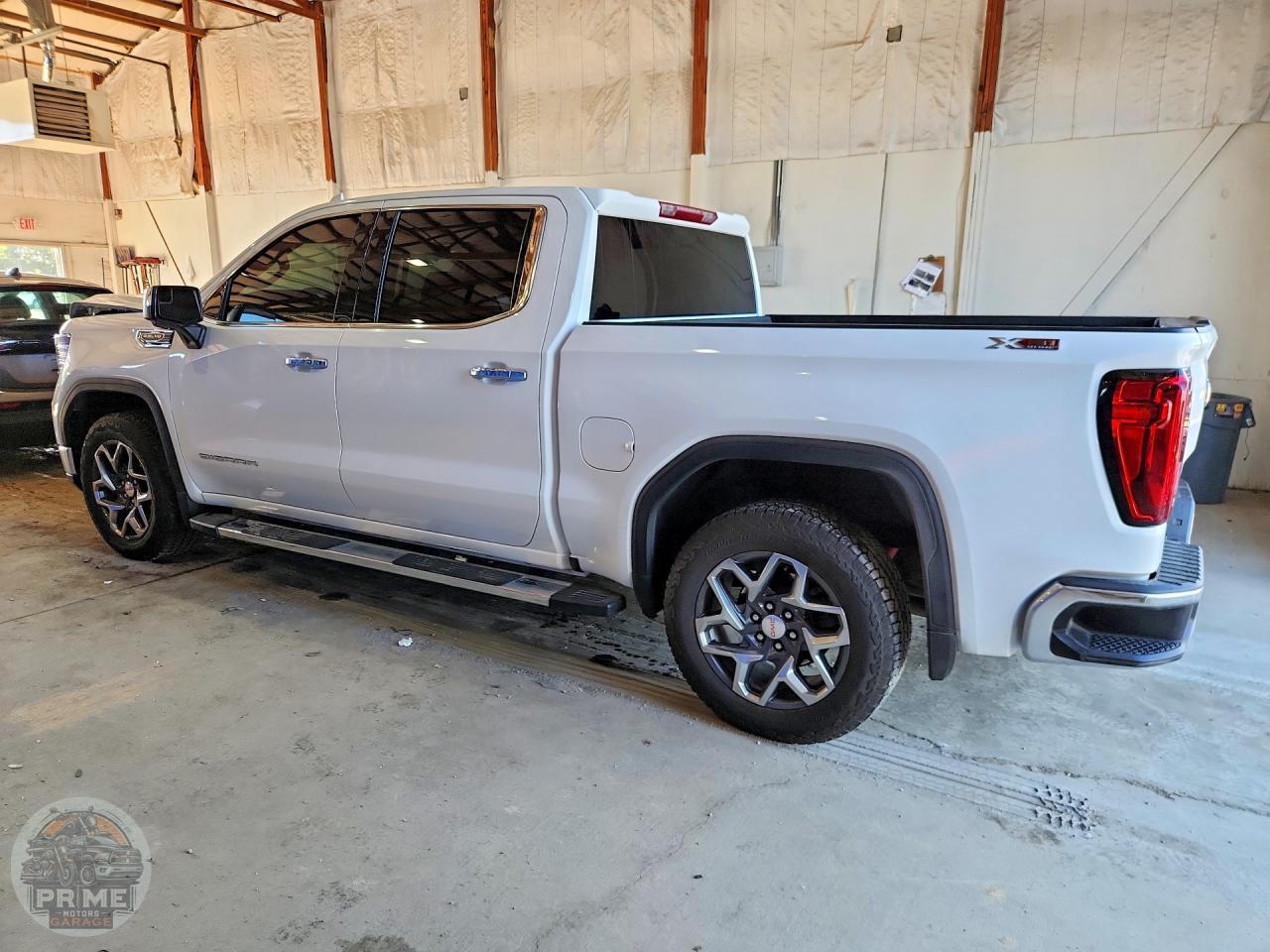 2025 GMC SIERRA — фото 2