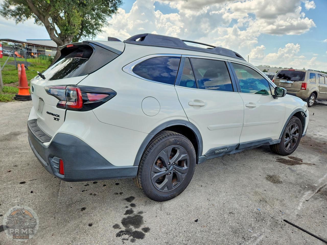 2021 SUBARU OUTBACK — фото 3
