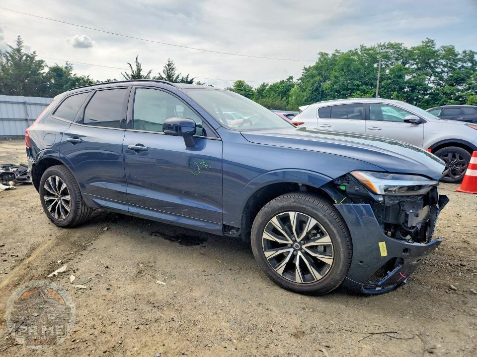 2025 VOLVO XC60 — фото 4