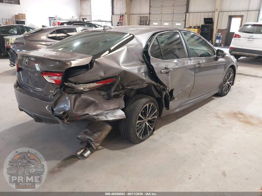 2019 TOYOTA CAMRY SE — фото 4