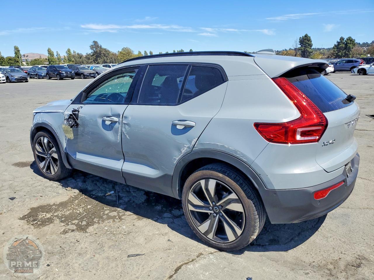 2024 VOLVO XC40 — фото 6