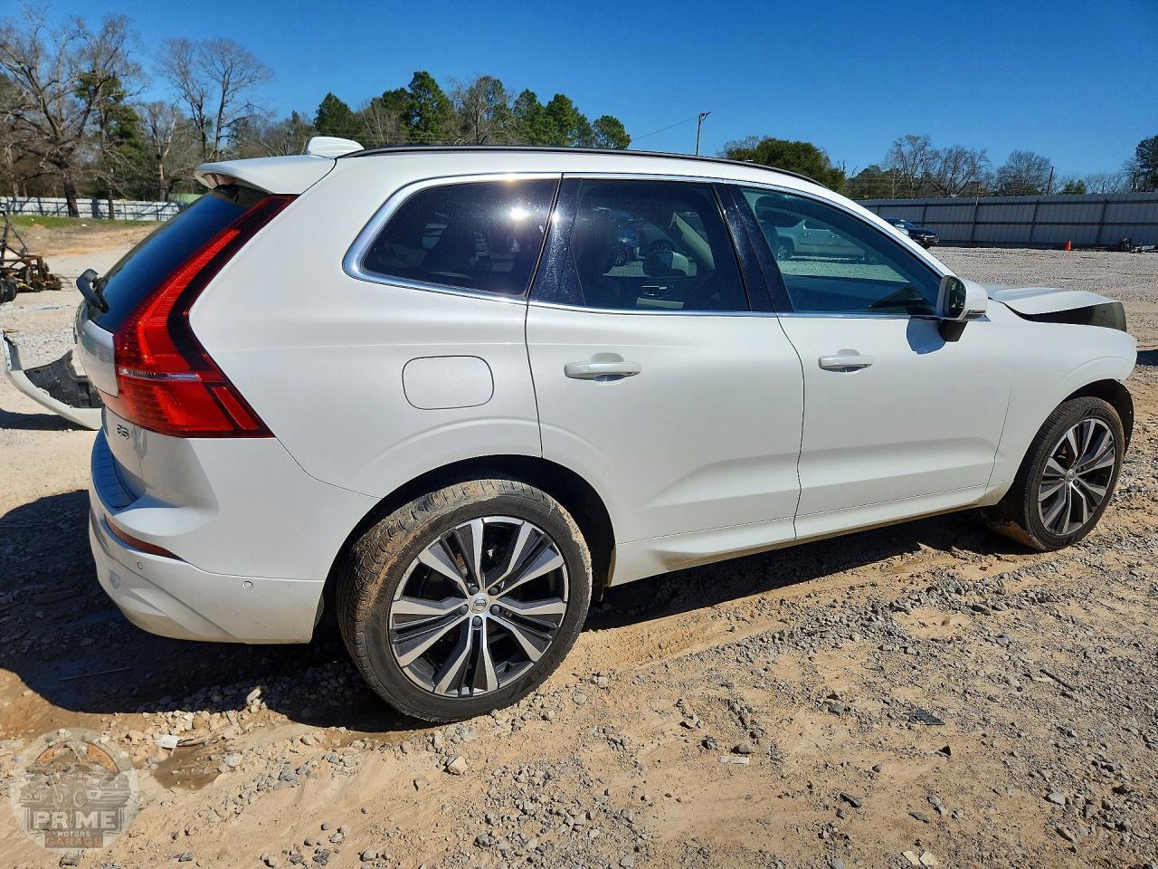 2022 VOLVO XC60 — фото 3