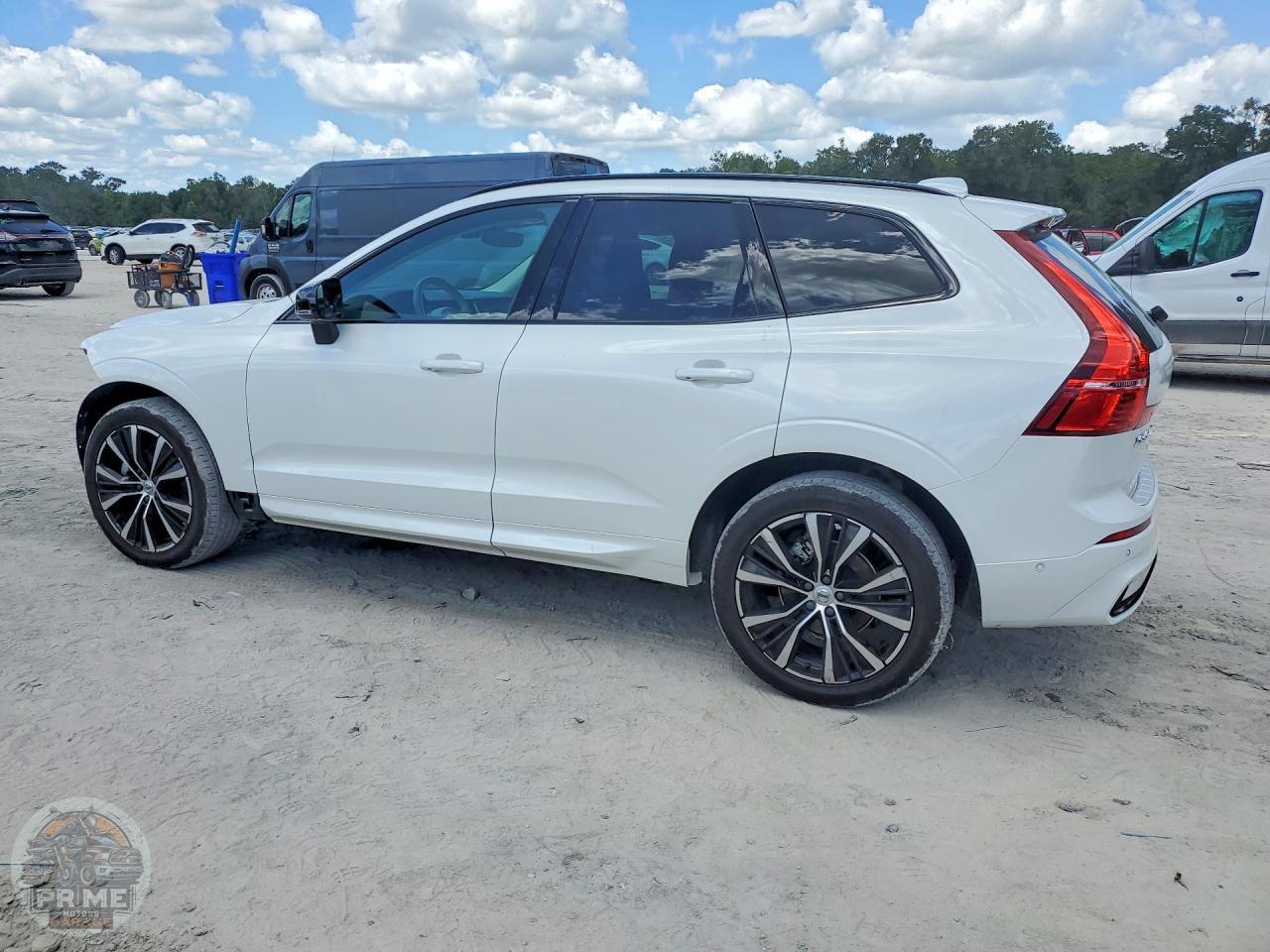 2024 VOLVO XC60 — фото 2