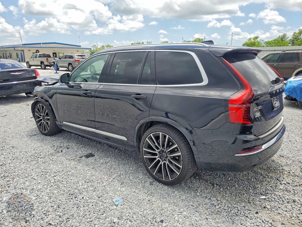 2025 VOLVO XC90 — фото 2