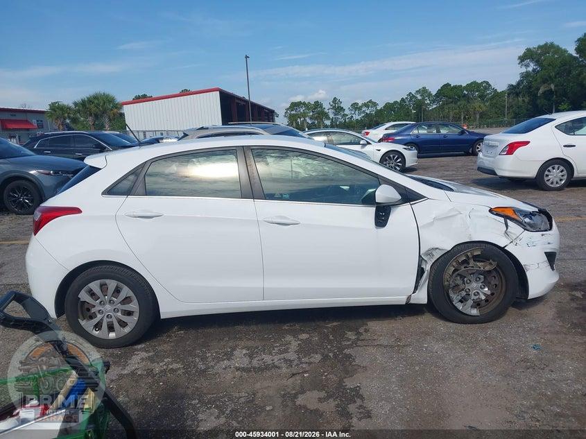 2017 HYUNDAI ELANTRA GT — фото 13