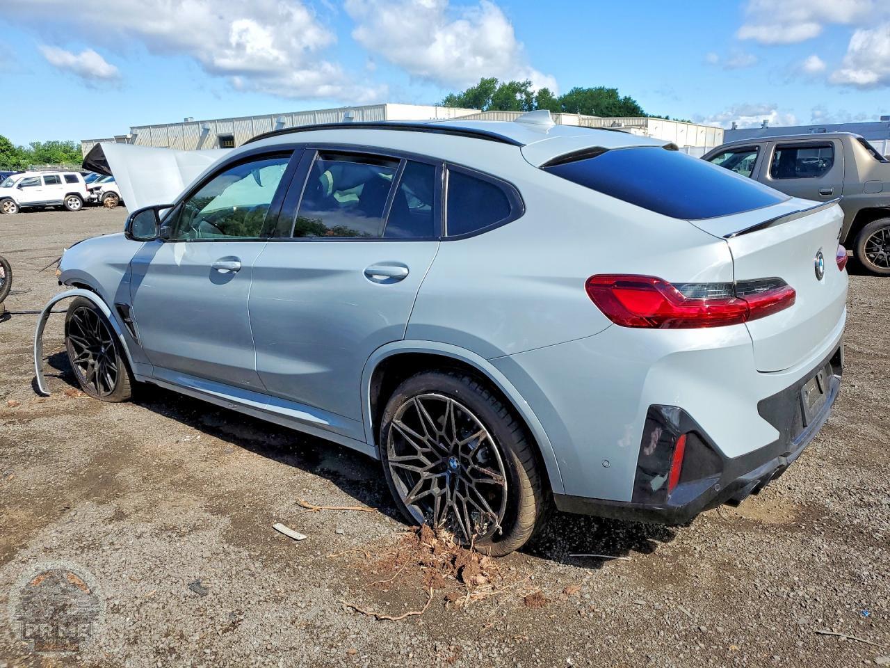 2025 BMW X4 — фото 2