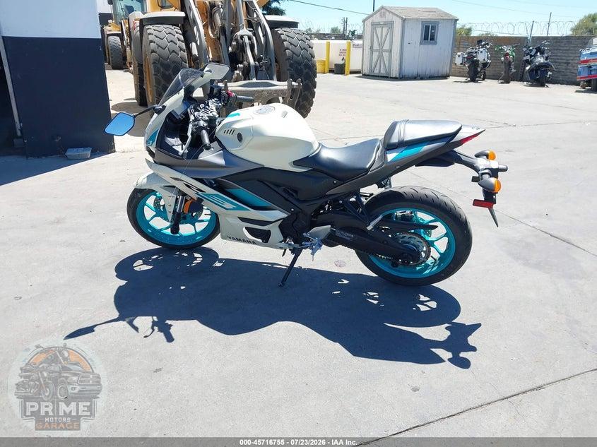 2024 YAMAHA YZFR3 A — фото 13