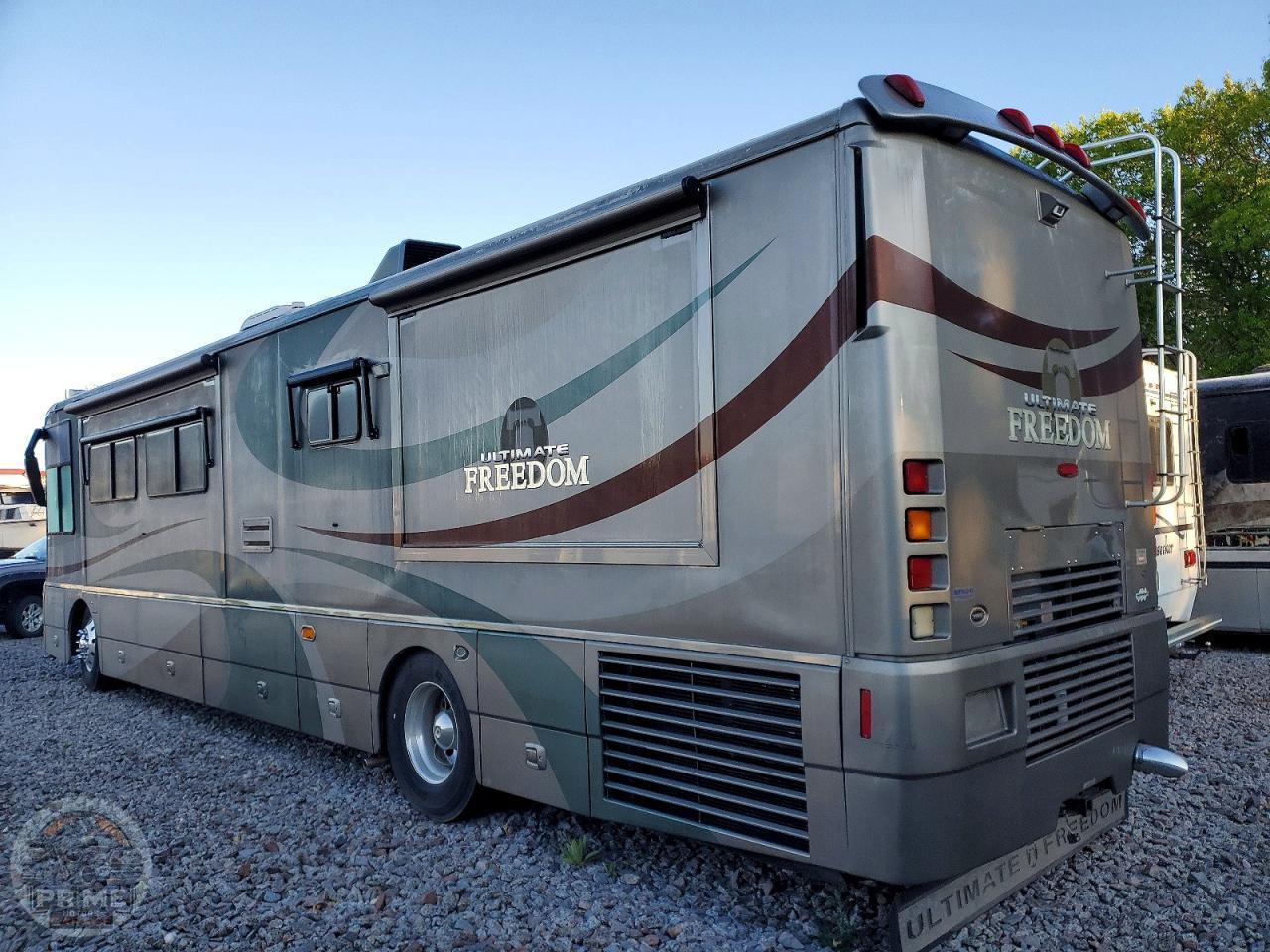 2004 SPARTAN MOTORS MOTORHOME — фото 3