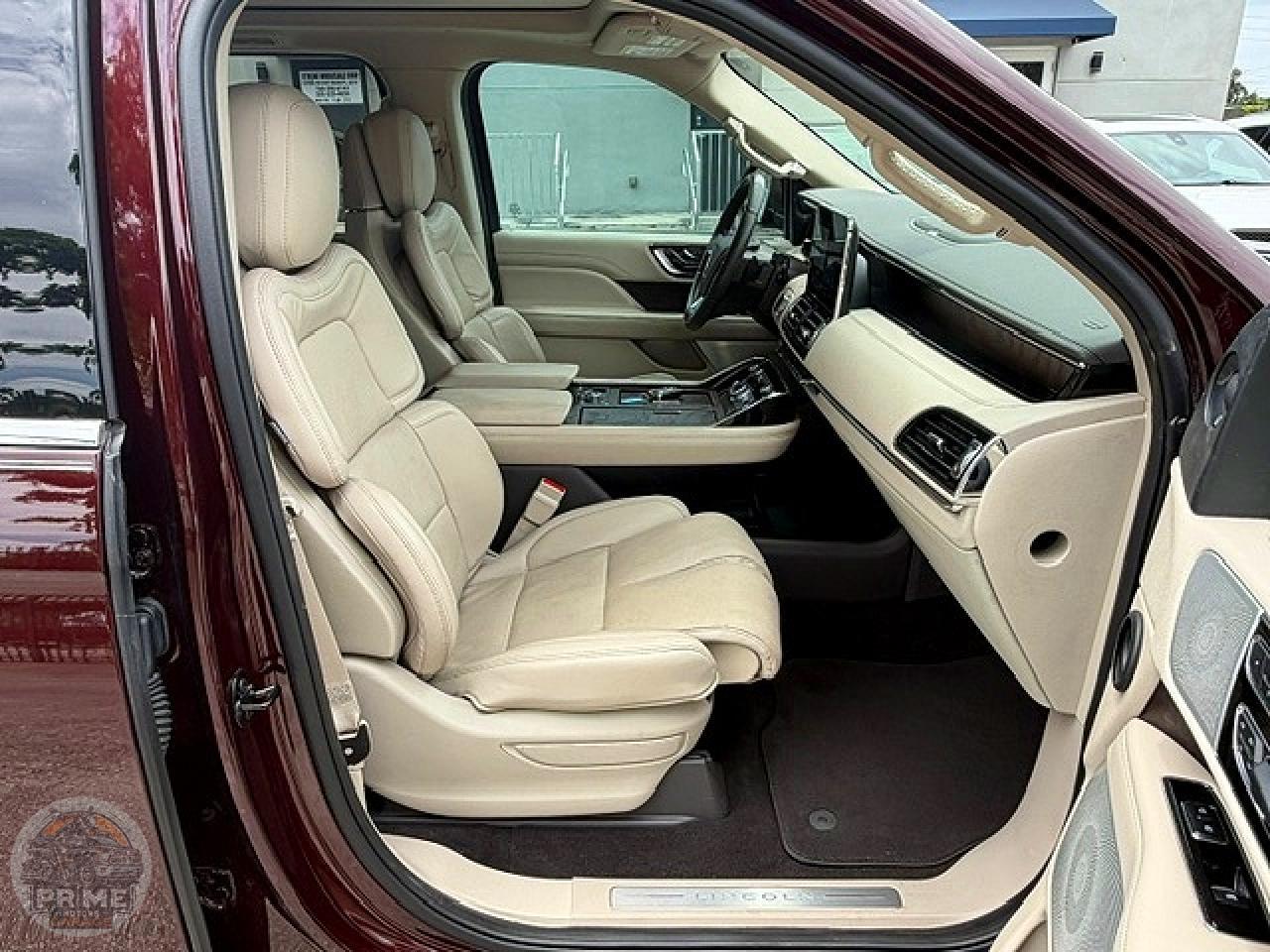 2021 LINCOLN NAVIGATOR — фото 13