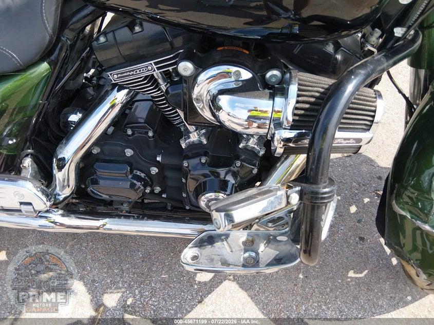2014 HARLEY-DAVIDSON FLHRSE4 (CVO ROAD KING) CVO — фото 9