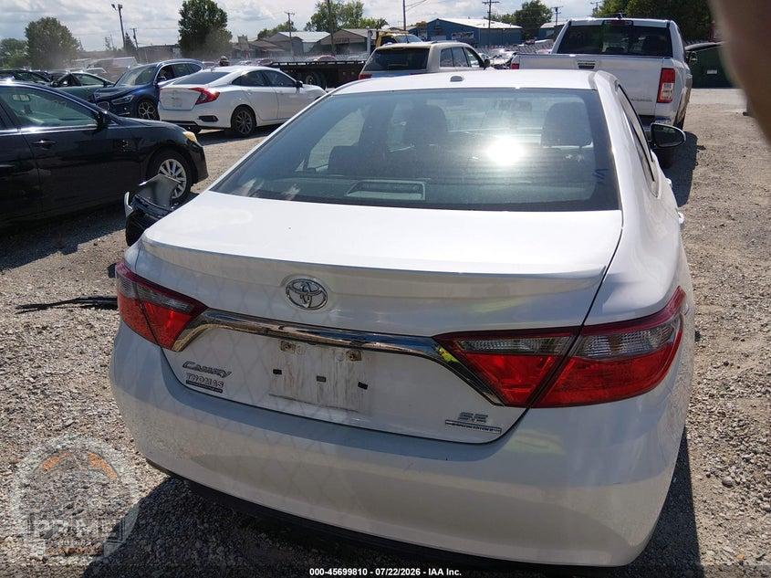 2016 TOYOTA CAMRY SE — фото 16