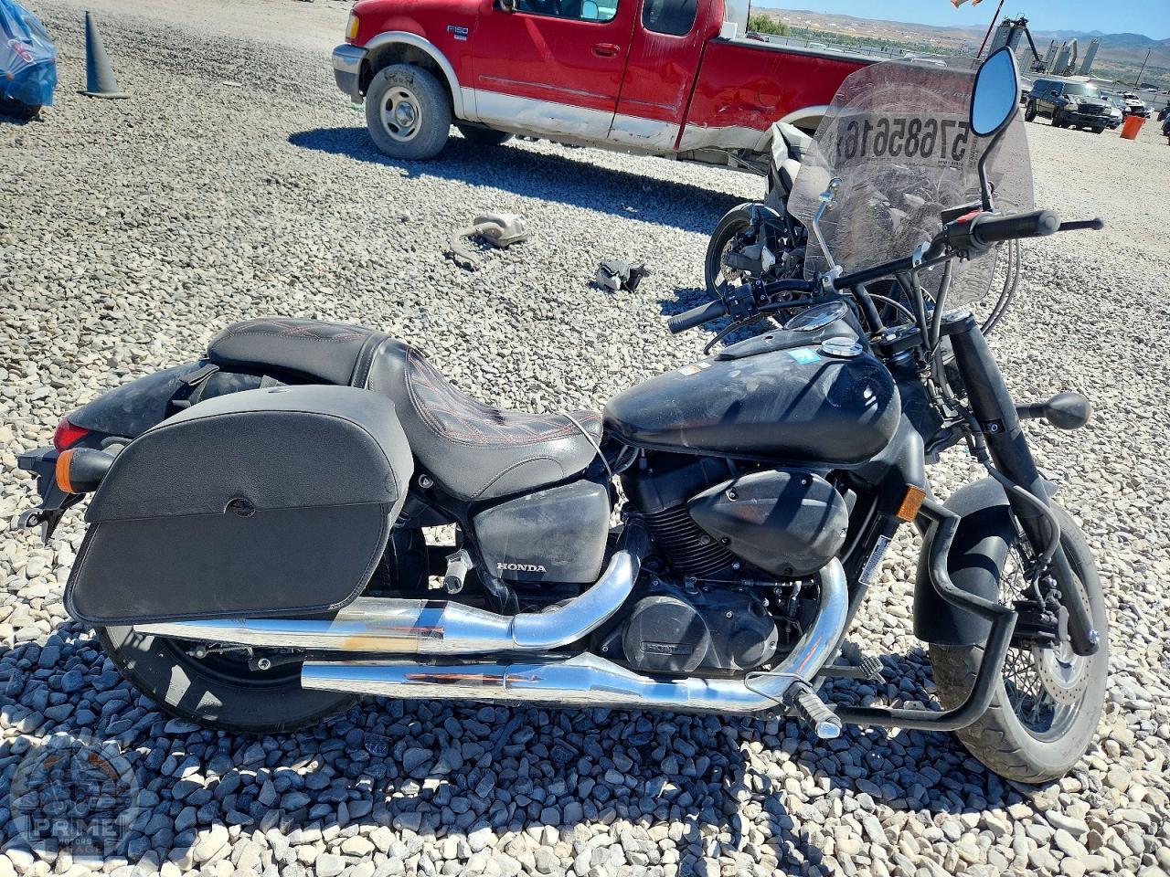 2022 HONDA VT750 — фото 1