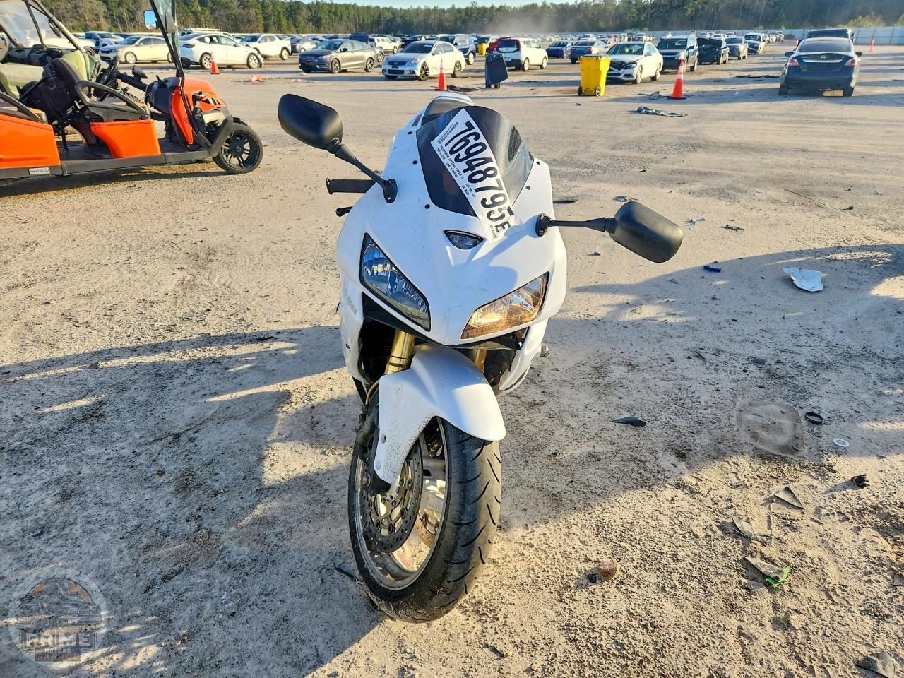 2006 HONDA CBR600 — фото 2
