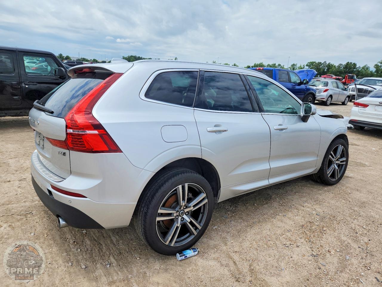 2021 VOLVO XC60 — фото 5