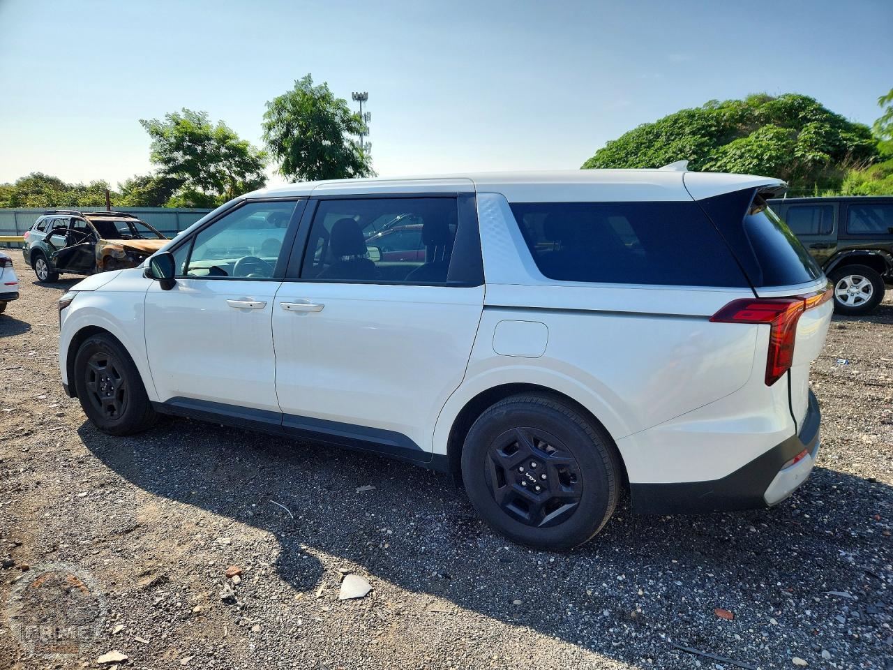 2025 KIA CARNIVAL — фото 2