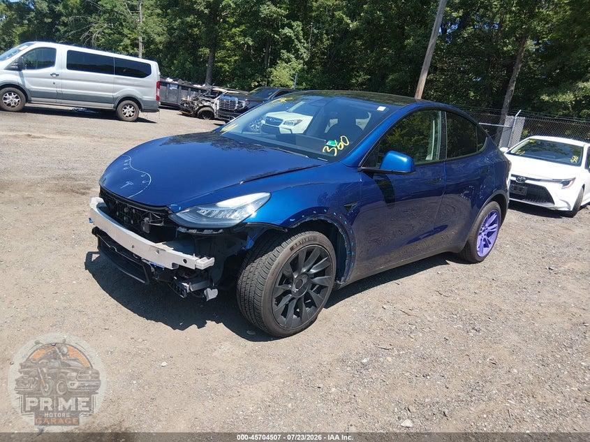 2022 TESLA MODEL Y LONG RANGE DUAL MOTOR ALL-WHEEL DRIVE — фото 2