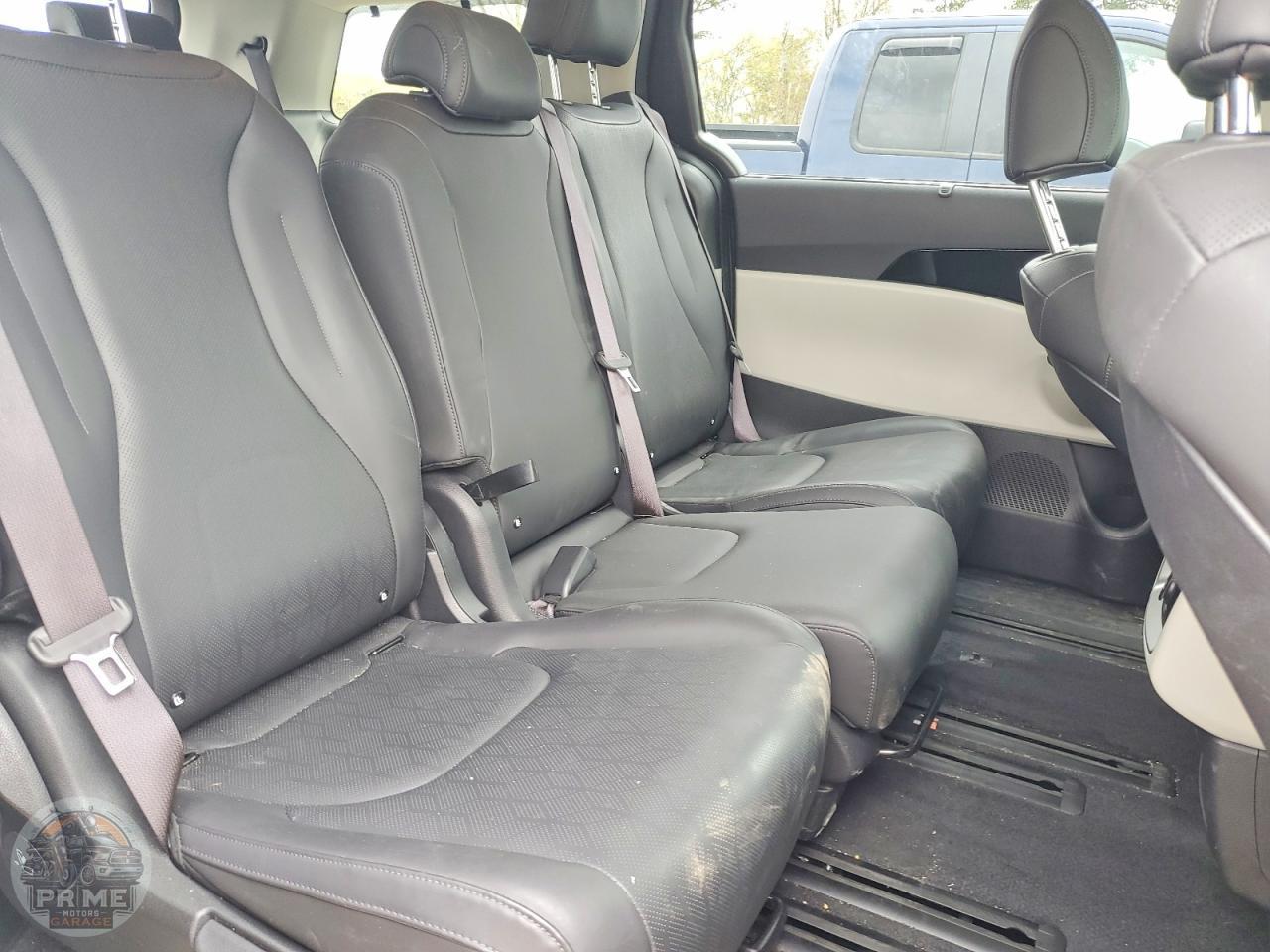 2023 KIA CARNIVAL — фото 11
