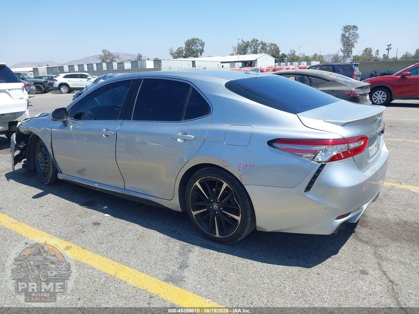 2018 TOYOTA CAMRY XSE — фото 3