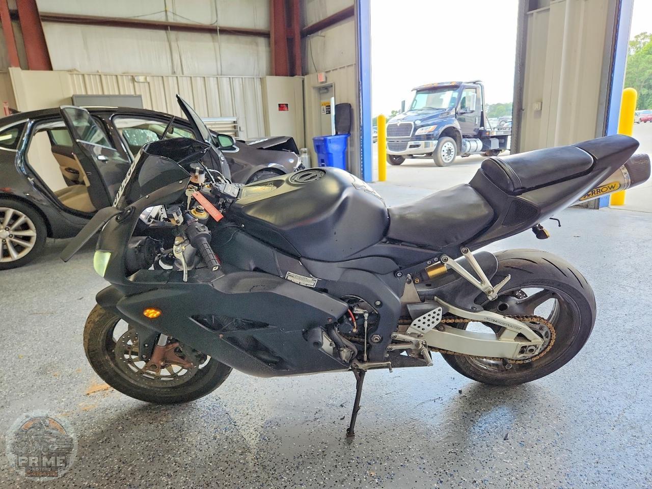 2004 HONDA CBR1000 — фото 3