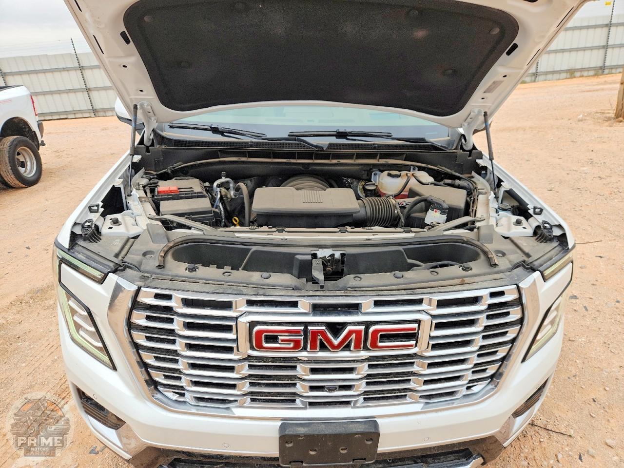 2025 GMC YUKON — фото 12