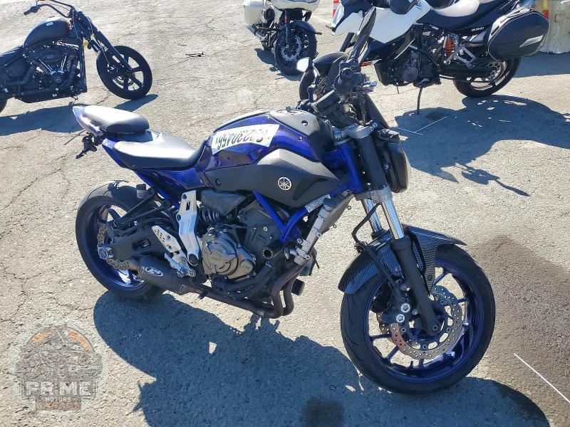 2015 YAMAHA FZ07 — фото 1