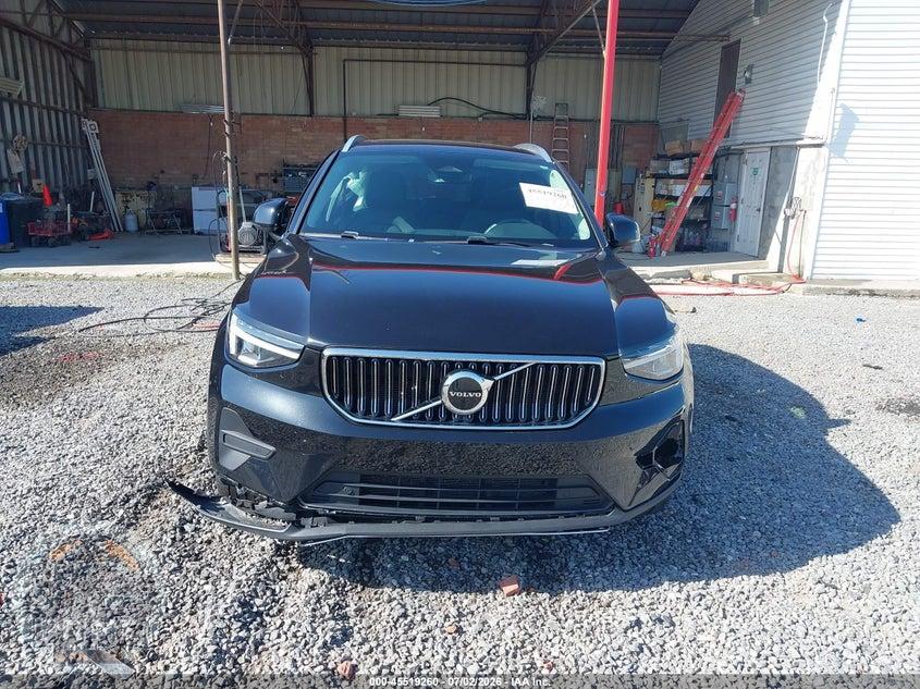 2025 VOLVO XC40 B5 CORE BRIGHT THEME — фото 12
