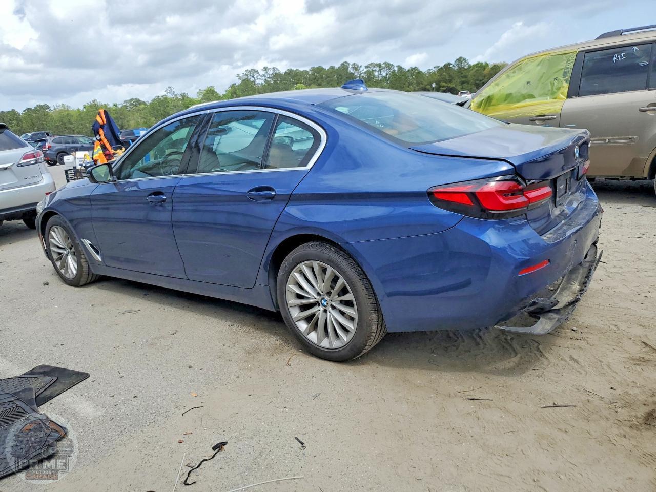 2023 BMW 5 SERIES — фото 2