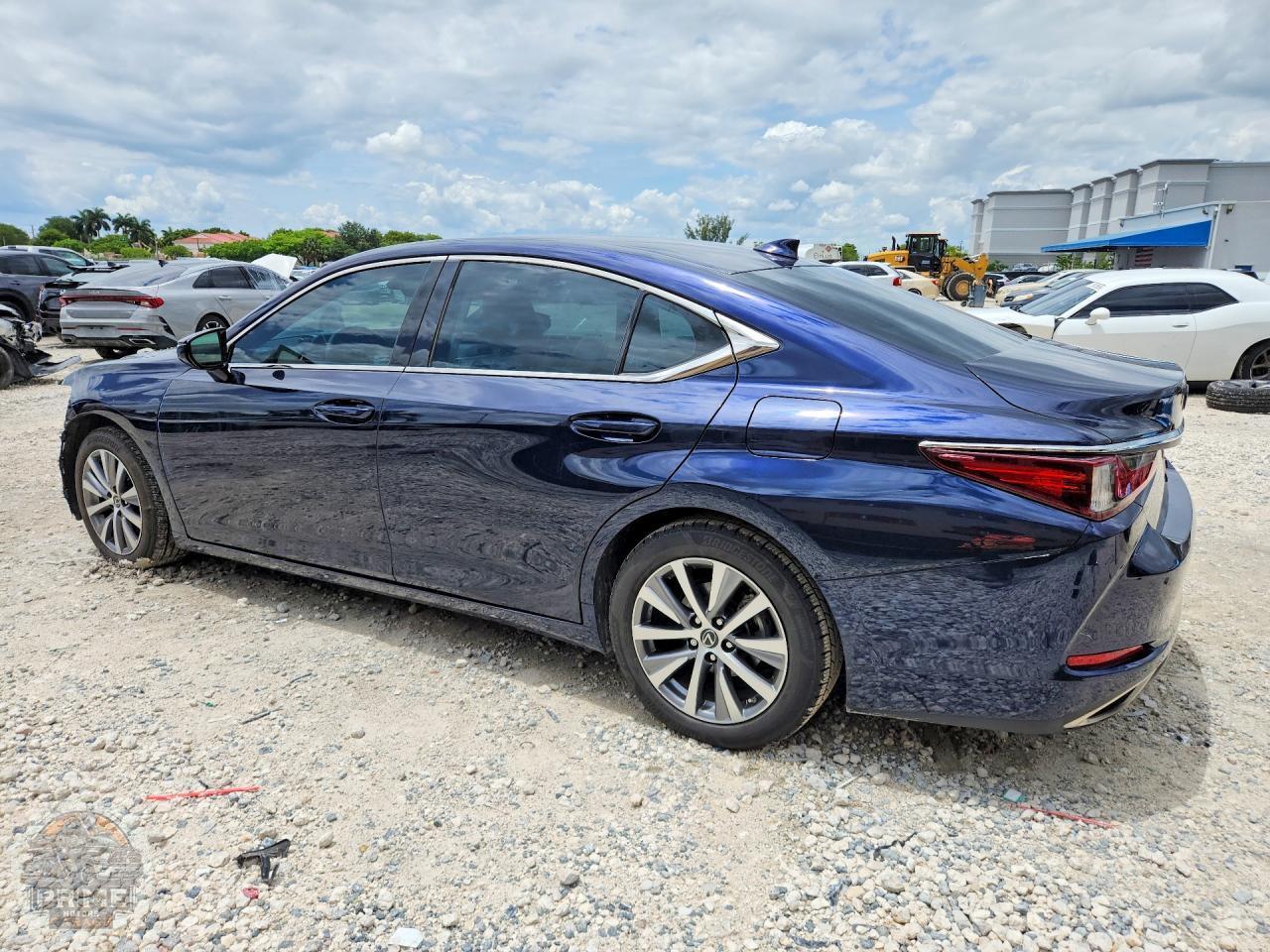 2020 LEXUS ES — фото 1