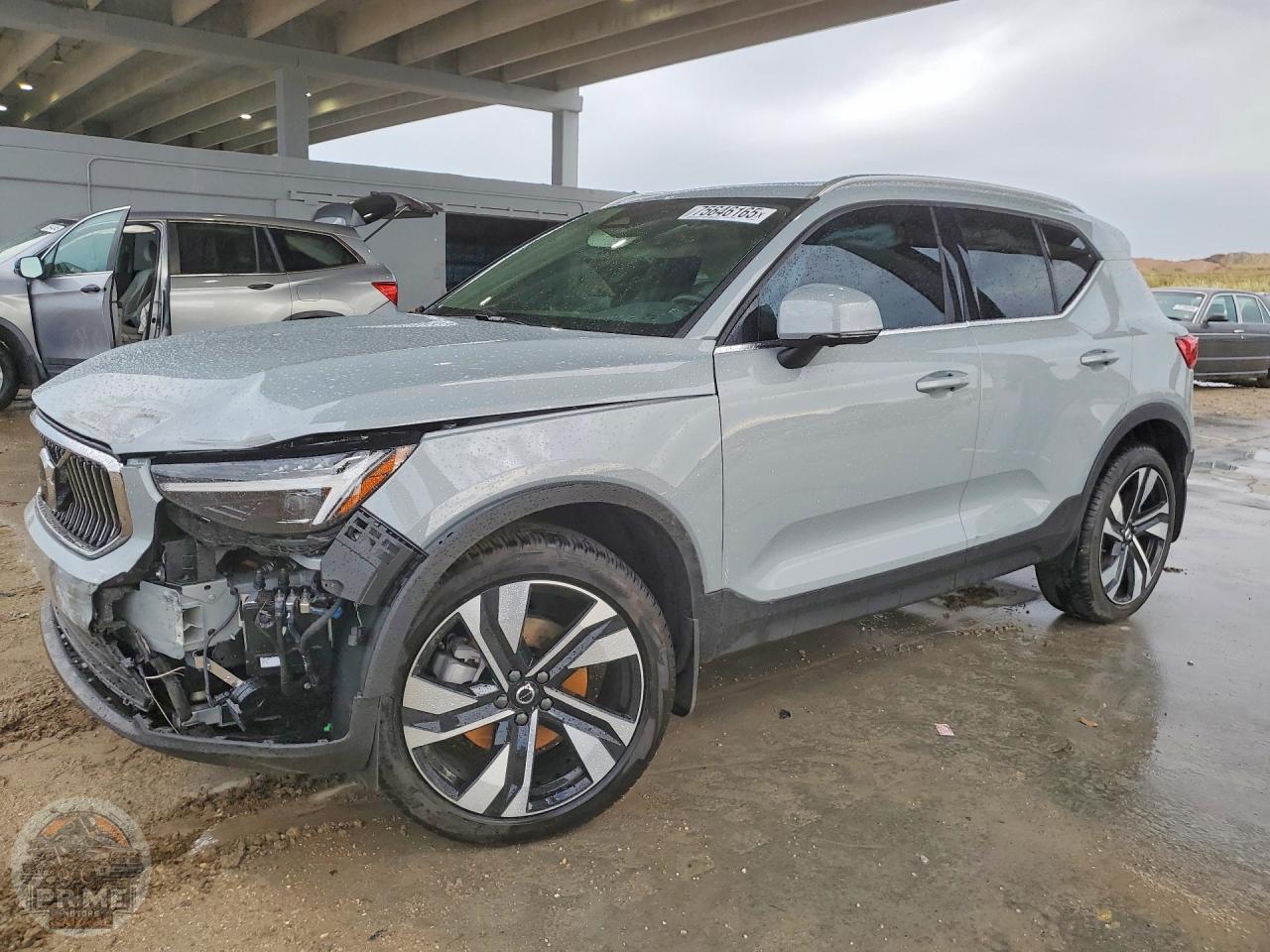 2024 VOLVO XC40 — фото 1