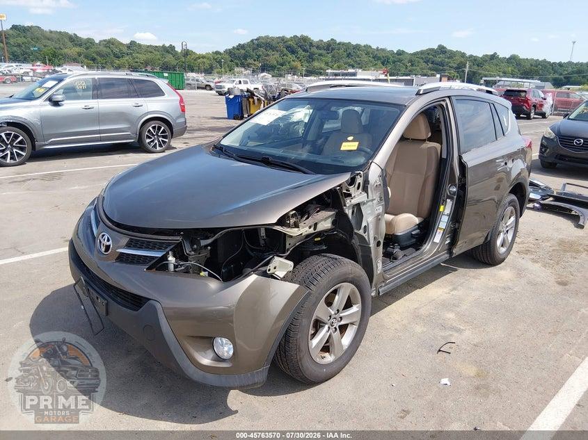2015 TOYOTA RAV4 XLE — фото 2