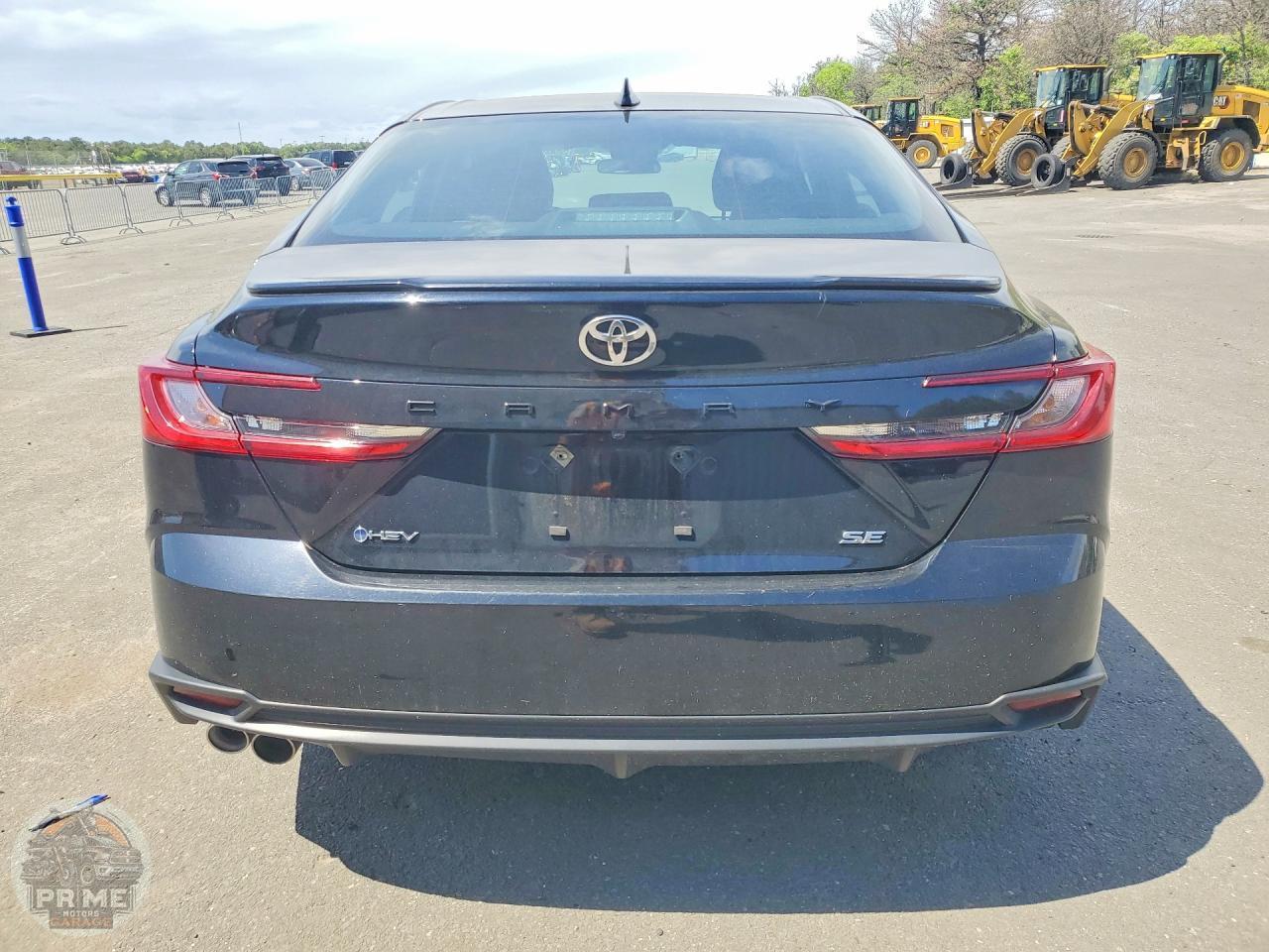 2025 TOYOTA CAMRY — фото 6